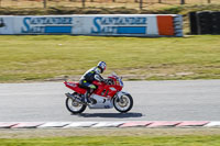 brands-hatch-photographs;brands-no-limits-trackday;cadwell-trackday-photographs;enduro-digital-images;event-digital-images;eventdigitalimages;no-limits-trackdays;peter-wileman-photography;racing-digital-images;trackday-digital-images;trackday-photos